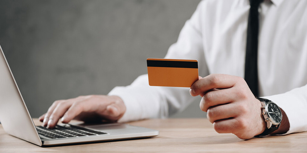 进口的跨境电商平台开店（跨境电商怎么开店铺）